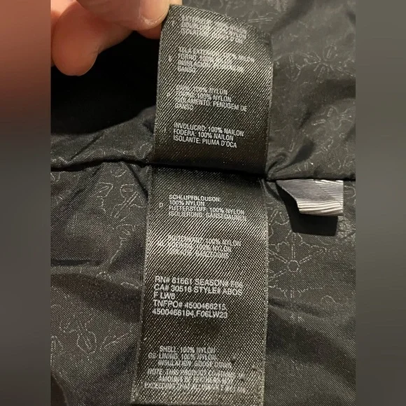 The North Face Black Puffer Jacket with Gray Collar - L - Picture 5 of 8